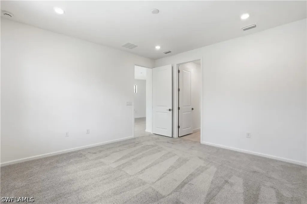 2139 Freemont Way Naples FL 34120