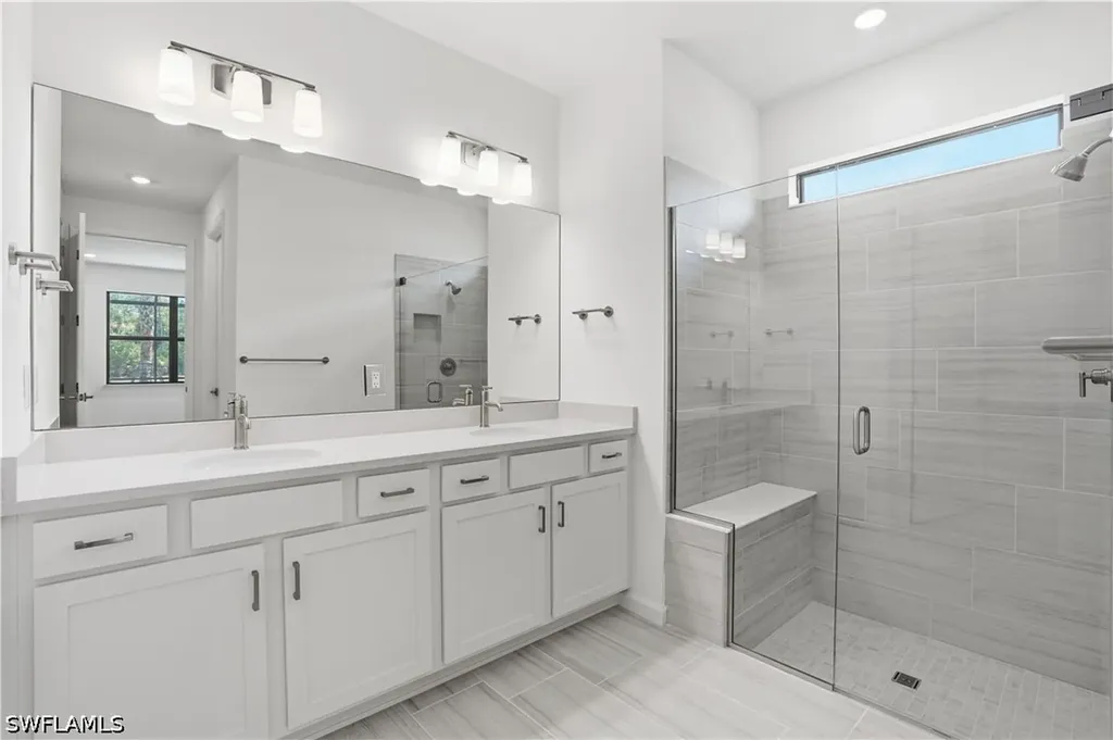 2139 Freemont Way Naples FL 34120