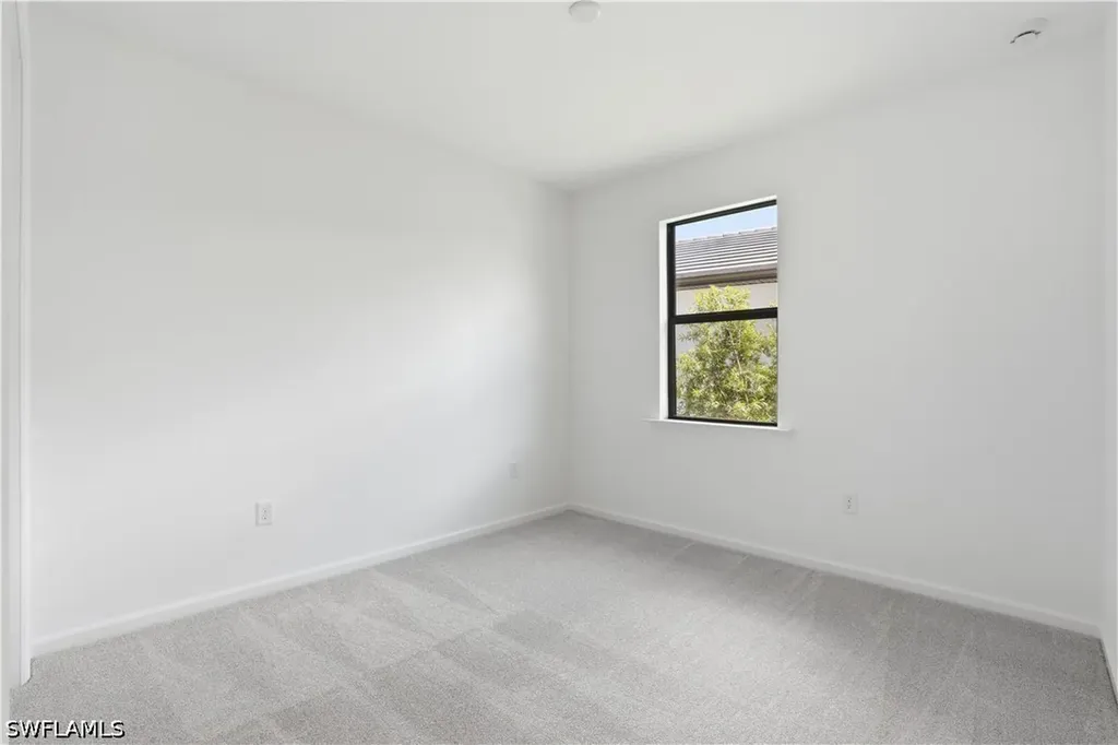2139 Freemont Way Naples FL 34120