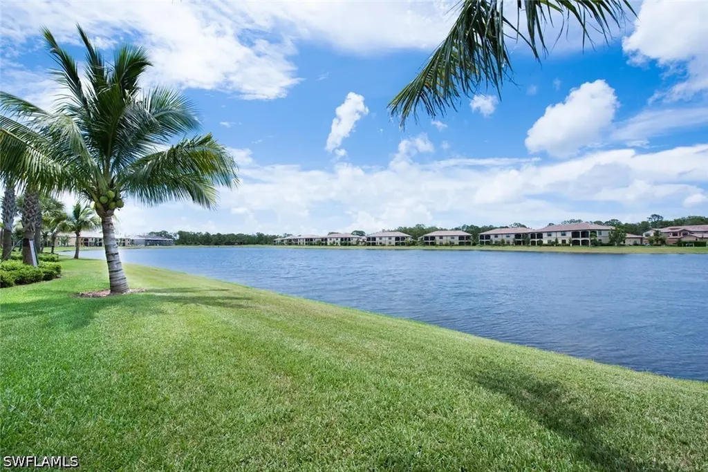 9513 Avellino Way Naples FL 34113