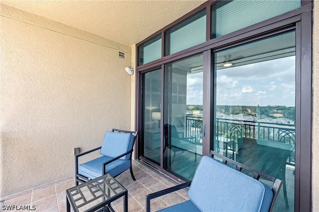 9115 Strada Place Naples FL 34108