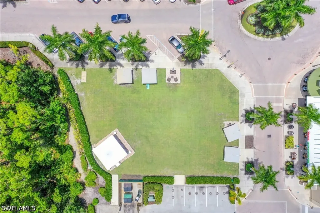 9115 Strada Place Naples FL 34108