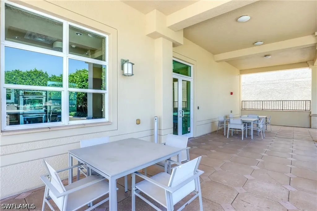 9115 Strada Place Naples FL 34108