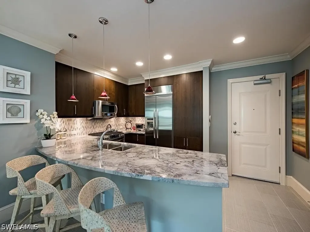 9123 Strada Place Naples FL 34108