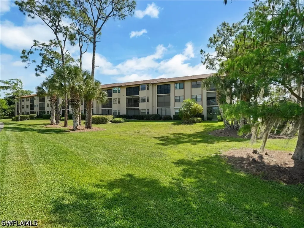 7300 Saint Ives Way Naples FL 34104