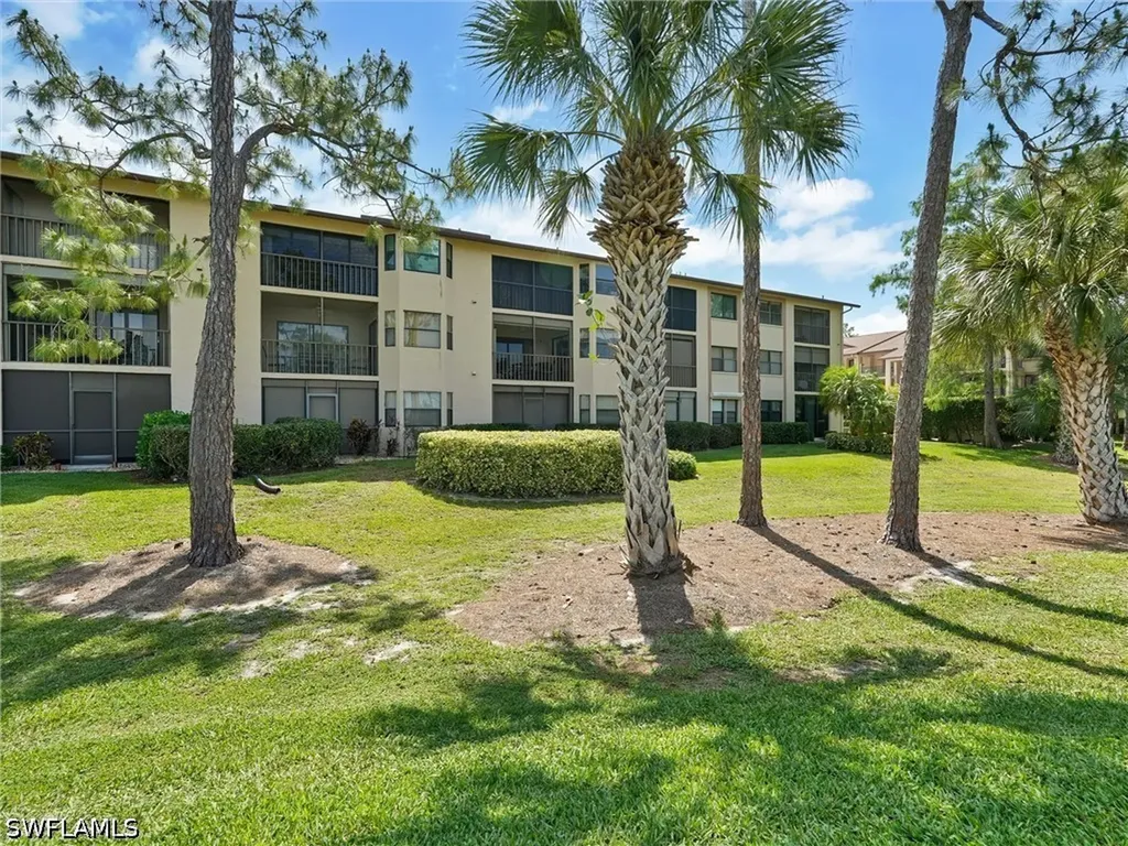 7300 Saint Ives Way Naples FL 34104