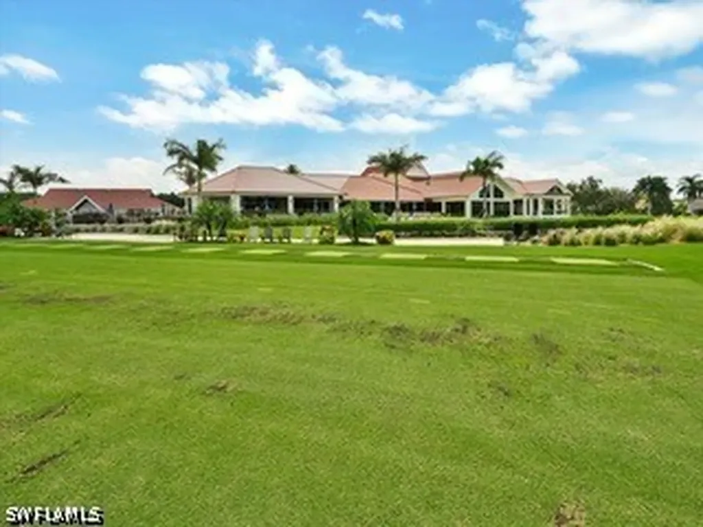 7300 Saint Ives Way Naples FL 34104