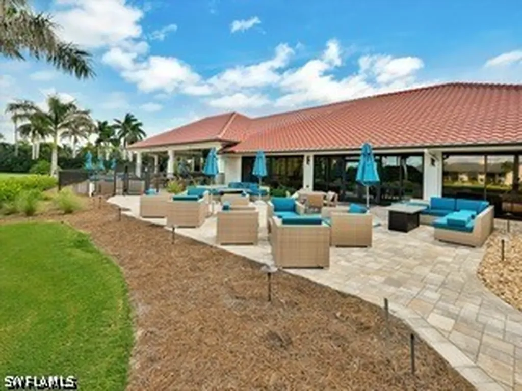 7300 Saint Ives Way Naples FL 34104