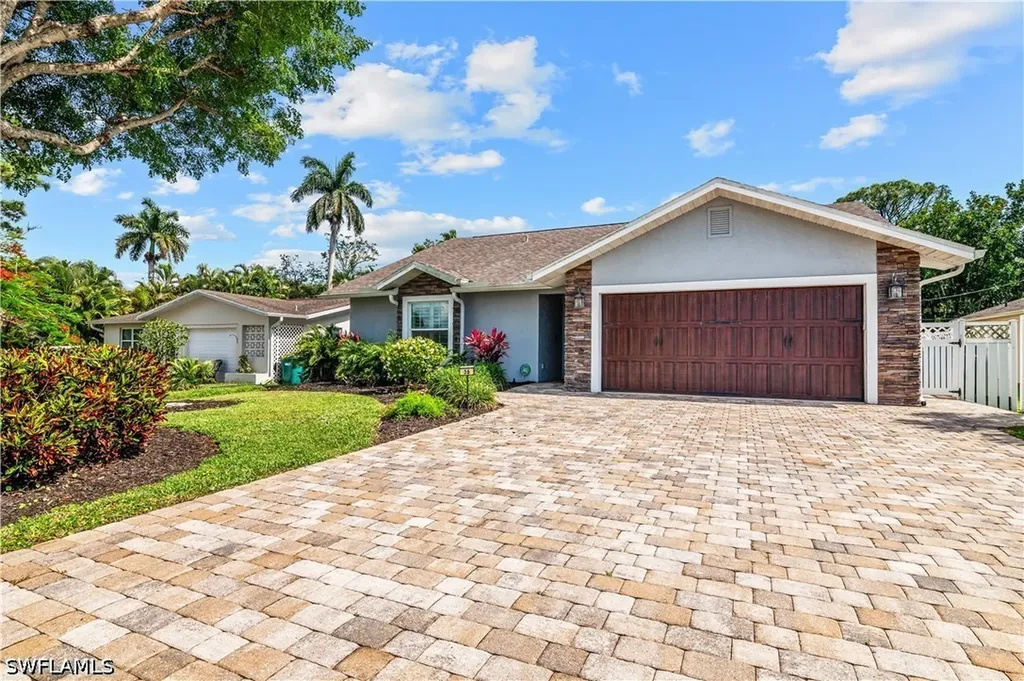 36 5th Street Bonita Springs FL 34134