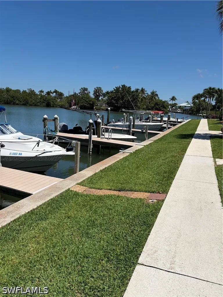 330 Kon Tiki Drive Naples FL 34113