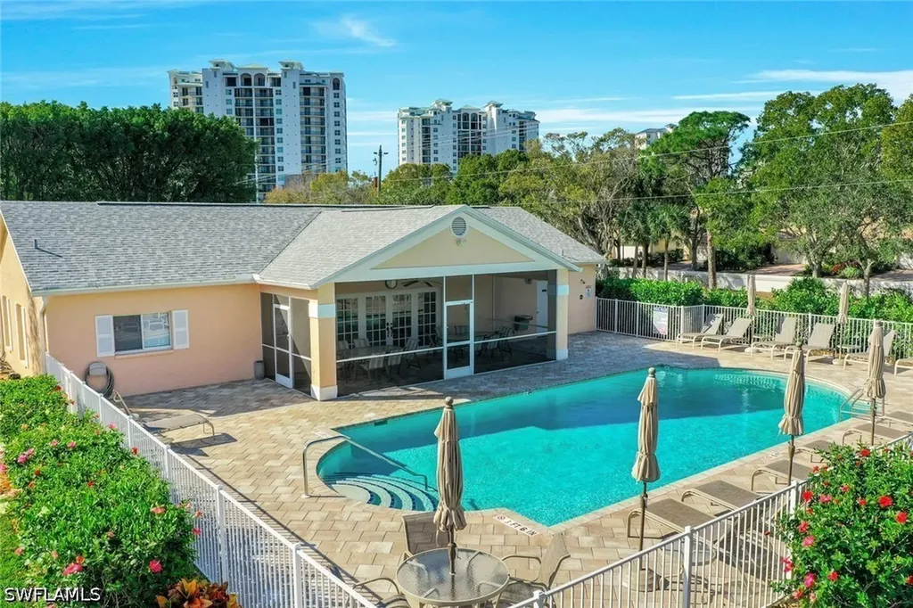 774 Wiggins Lake Drive Naples FL 34110