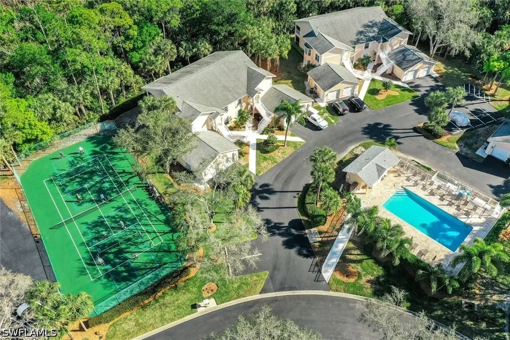 774 Wiggins Lake Drive Naples FL 34110