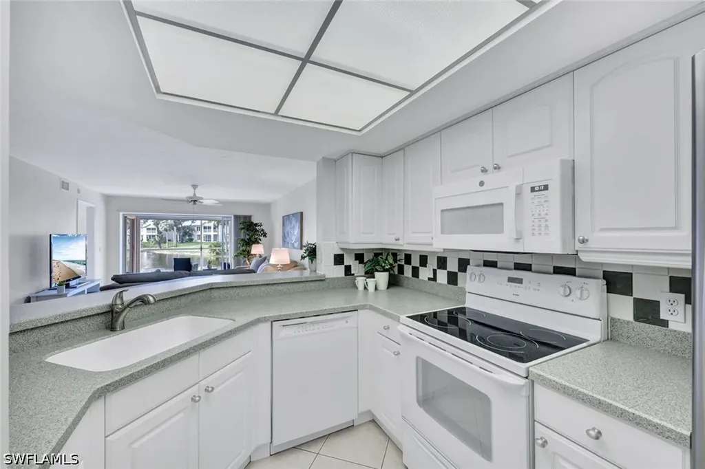 774 Wiggins Lake Drive Naples FL 34110