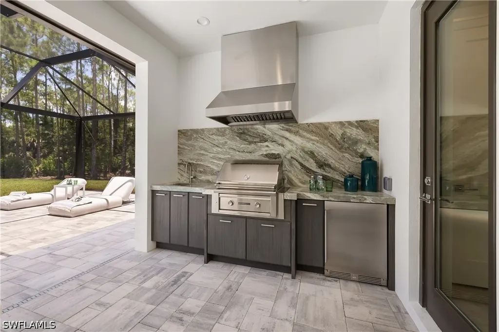 4751 1st Avenue SW Naples FL 34119