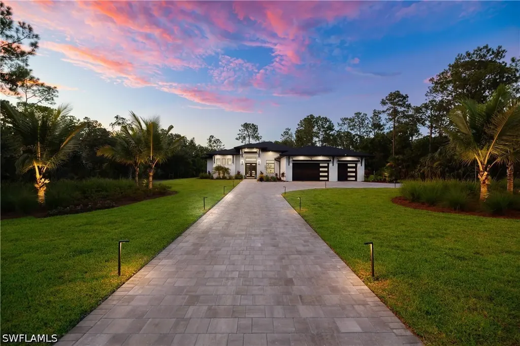 4751 1st Avenue SW Naples FL 34119