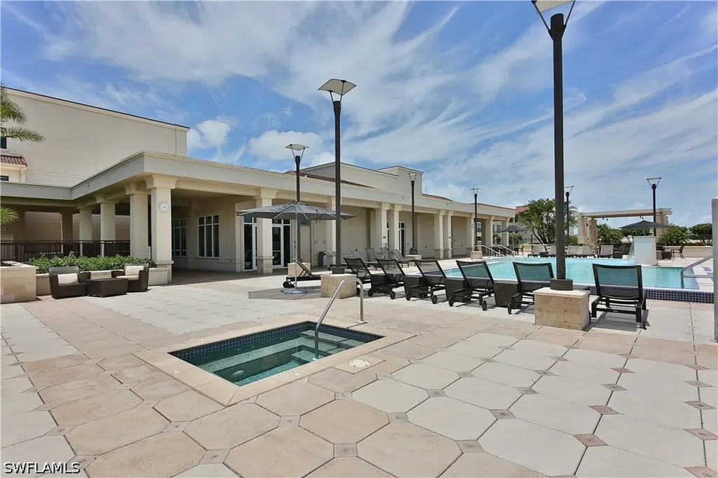 9115 Strada Place Naples FL 34108