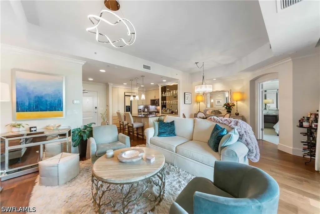 9115 Strada Place Naples FL 34108