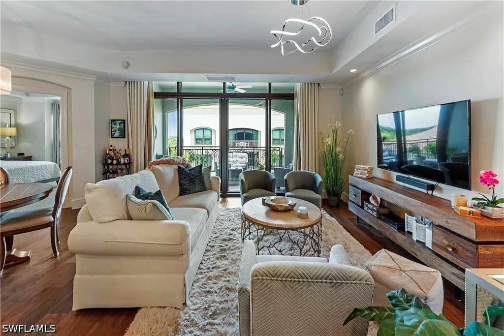 9115 Strada Place Naples FL 34108