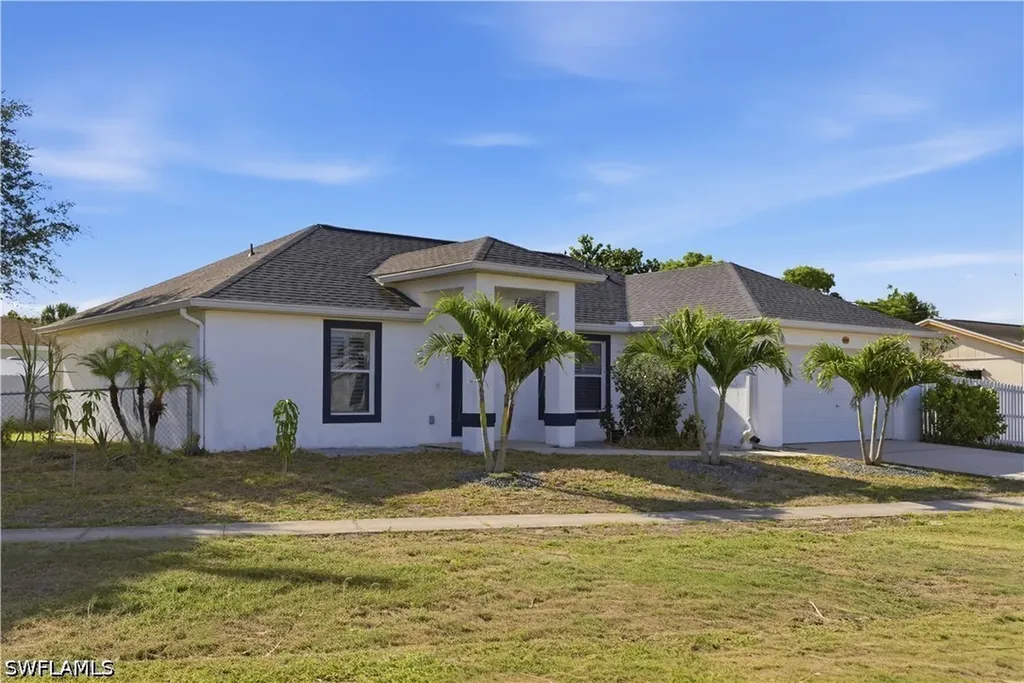 1082 Ridgeway Drive North Fort Myers FL 33903