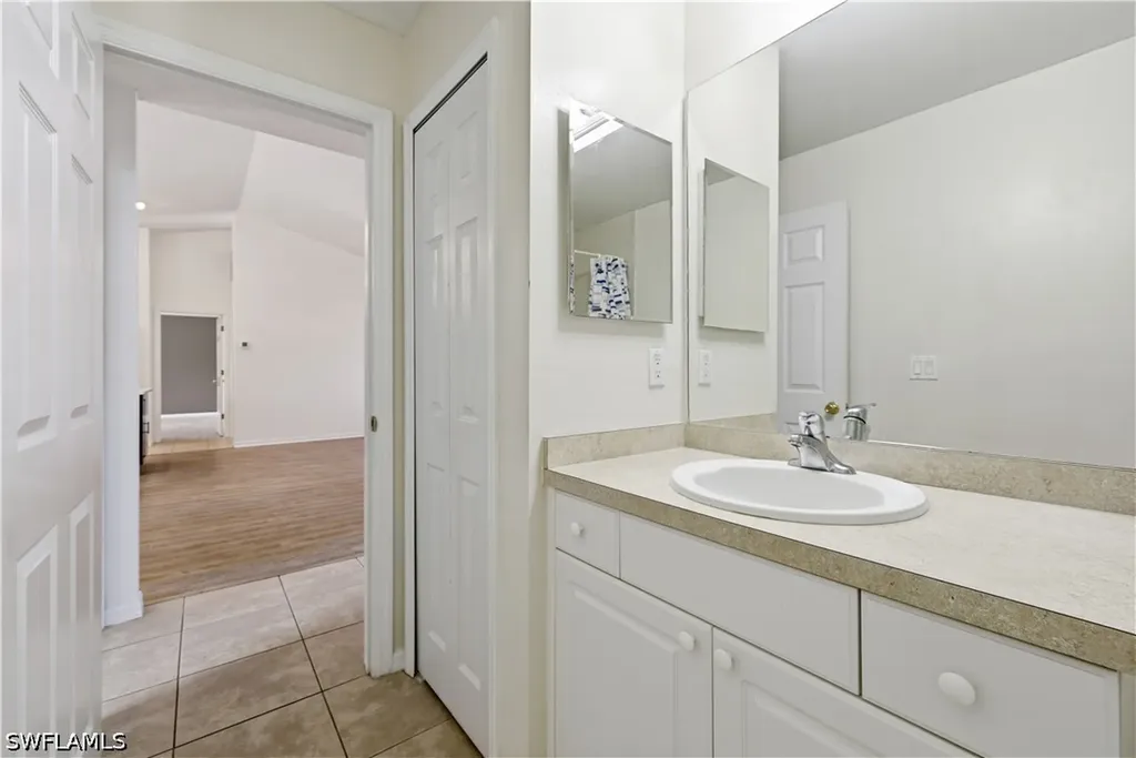 1082 Ridgeway Drive North Fort Myers FL 33903
