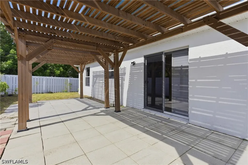 1082 Ridgeway Drive North Fort Myers FL 33903