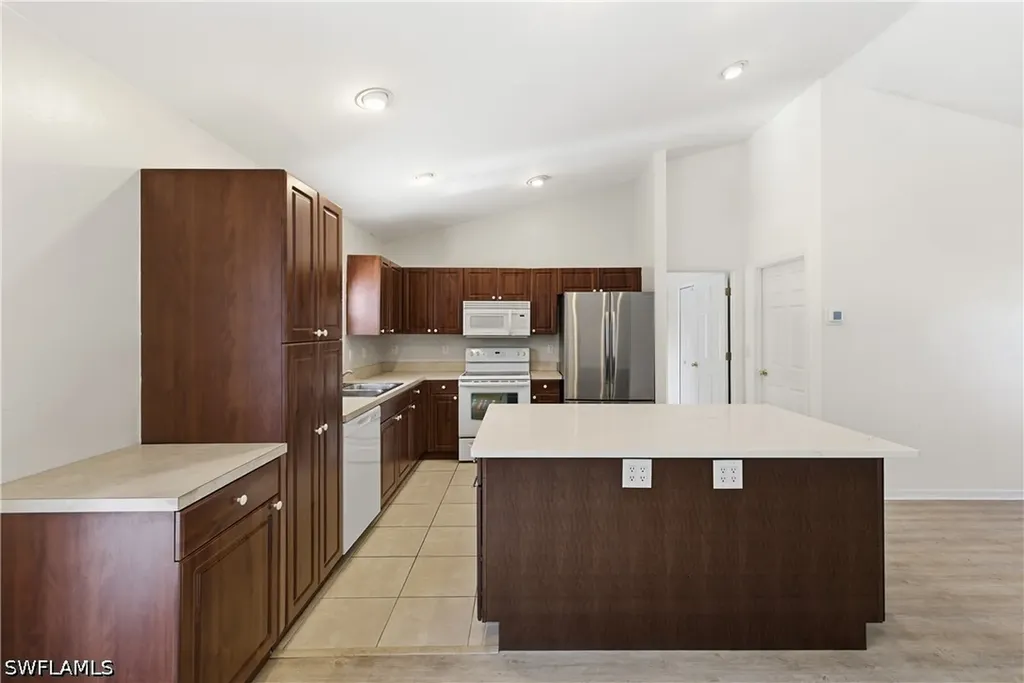1082 Ridgeway Drive North Fort Myers FL 33903