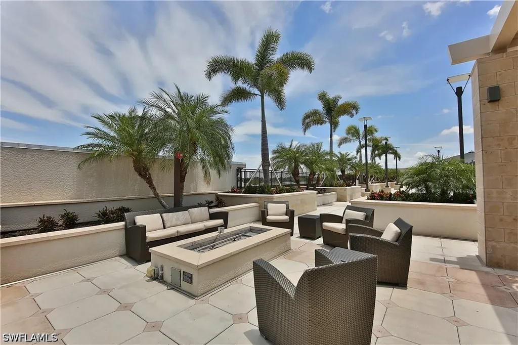 9115 Strada Place Naples FL 34108
