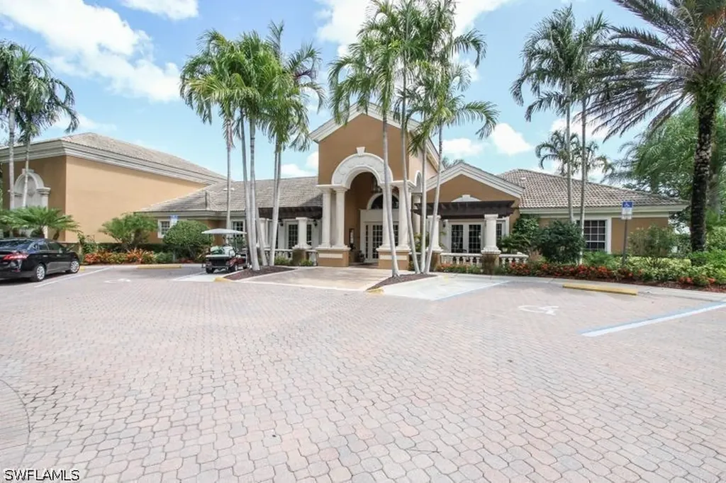 1810 Florida Club Circle Naples FL 34112
