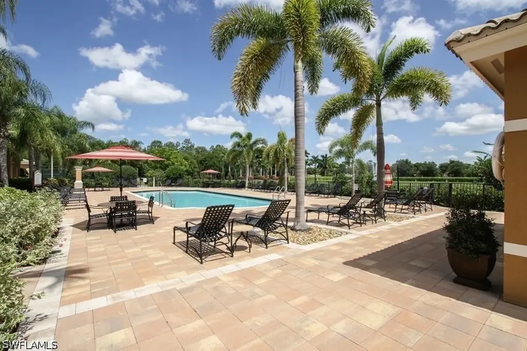 1810 Florida Club Circle Naples FL 34112