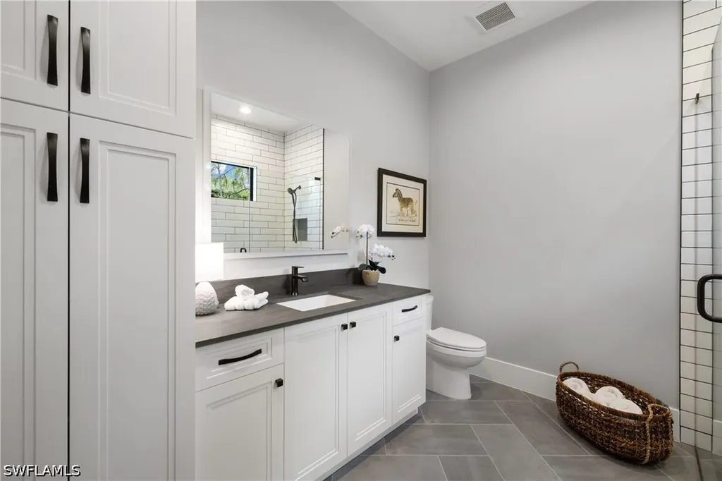 4221 7th Avenue NW Naples FL 34119