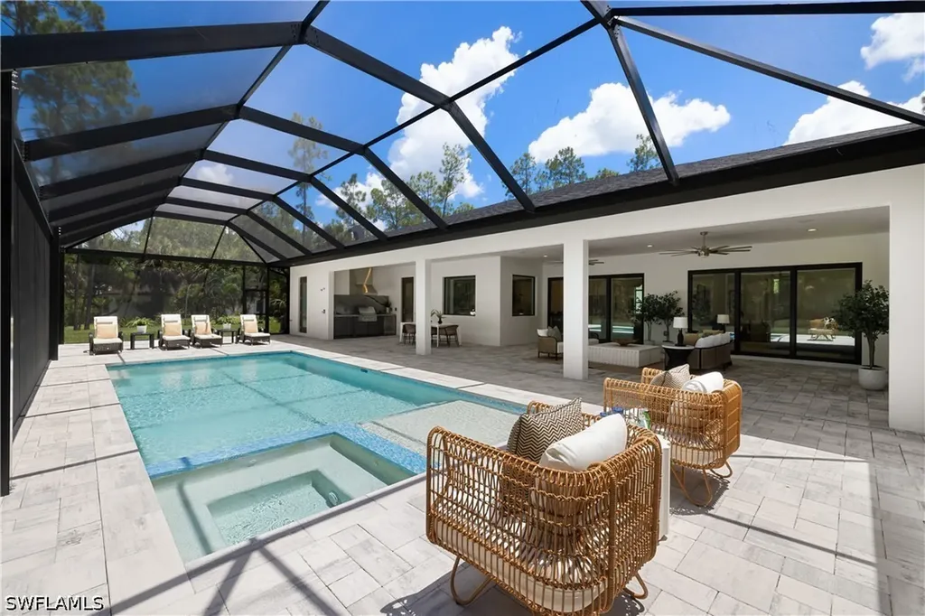 4221 7th Avenue NW Naples FL 34119