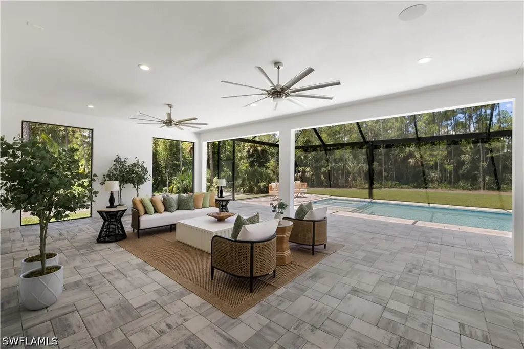 4221 7th Avenue NW Naples FL 34119