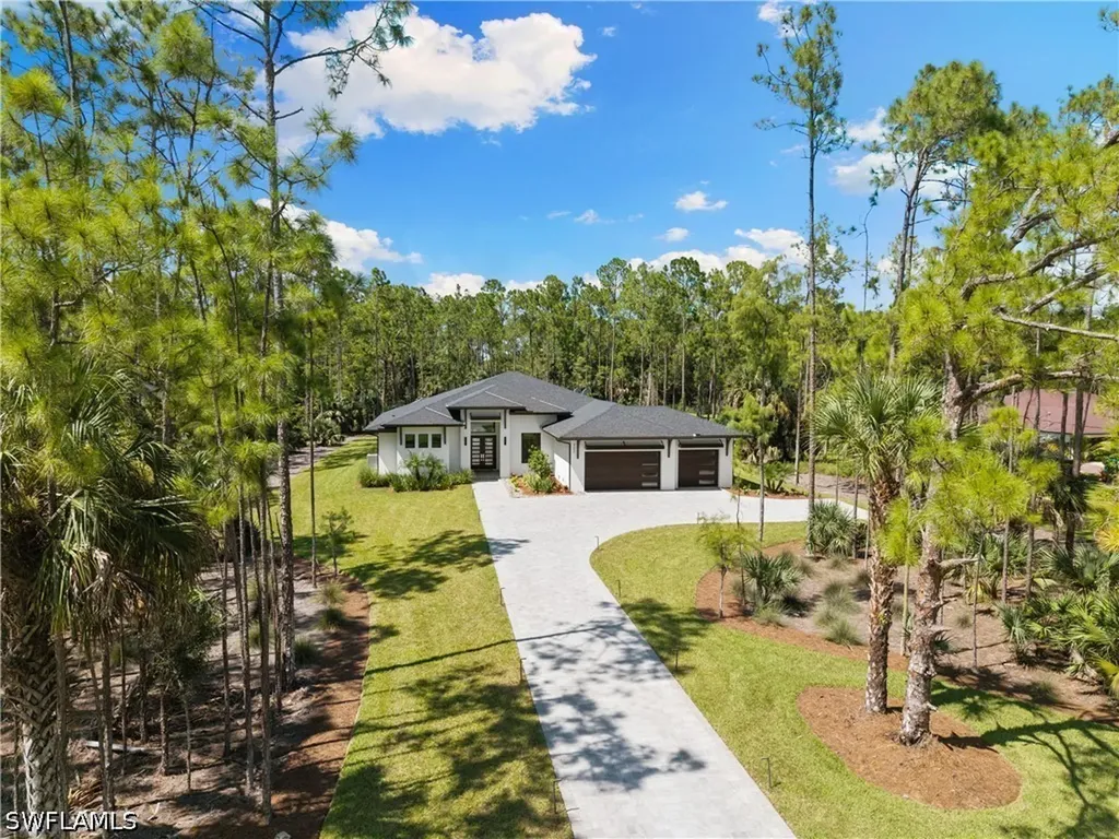 4221 7th Avenue NW Naples FL 34119