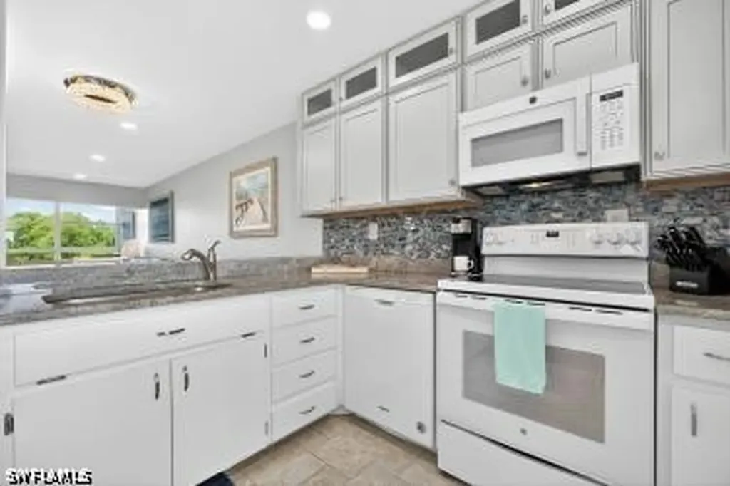 6220 Augusta Drive Fort Myers FL 33907