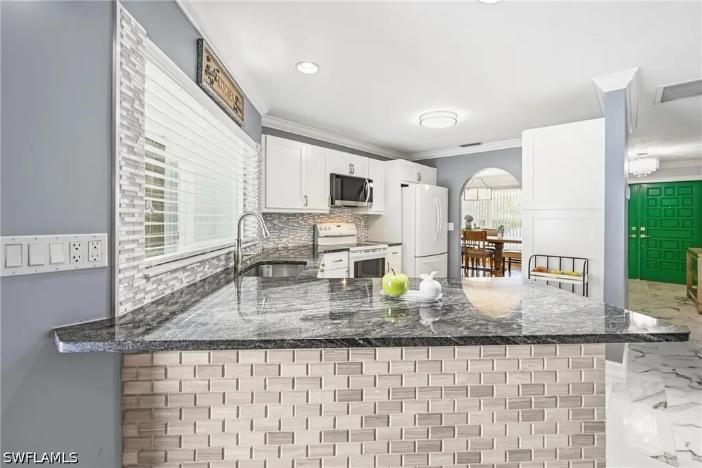 1715 SE 21st Street Cape Coral FL 33990