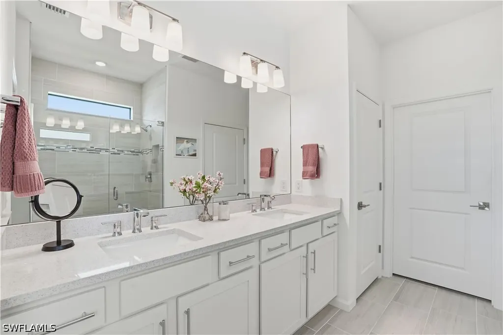 1888 Sierra Court Naples FL 34120