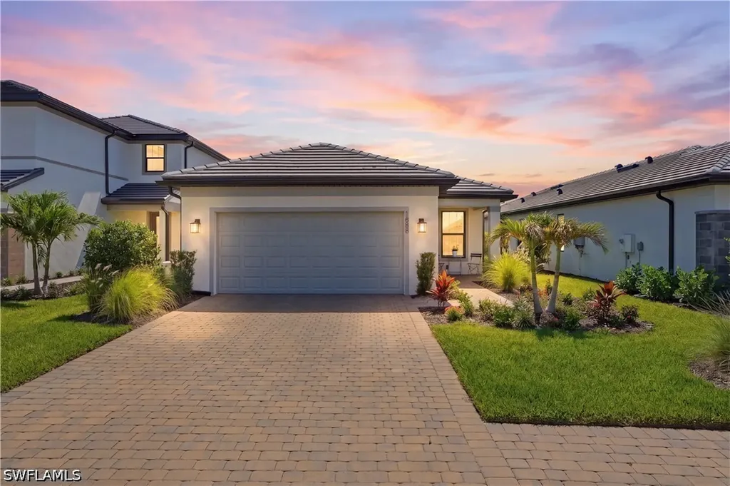 1888 Sierra Court Naples FL 34120