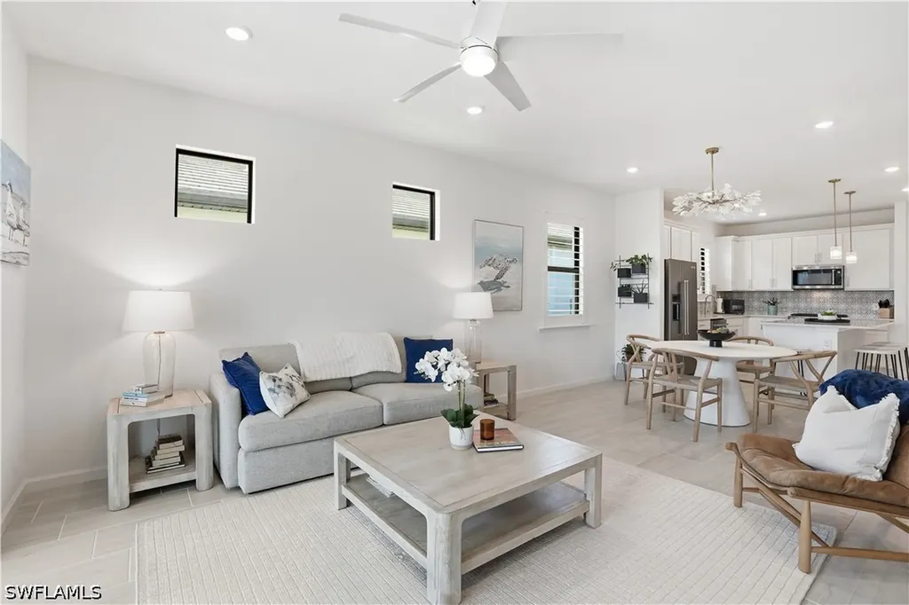 1888 Sierra Court Naples FL 34120