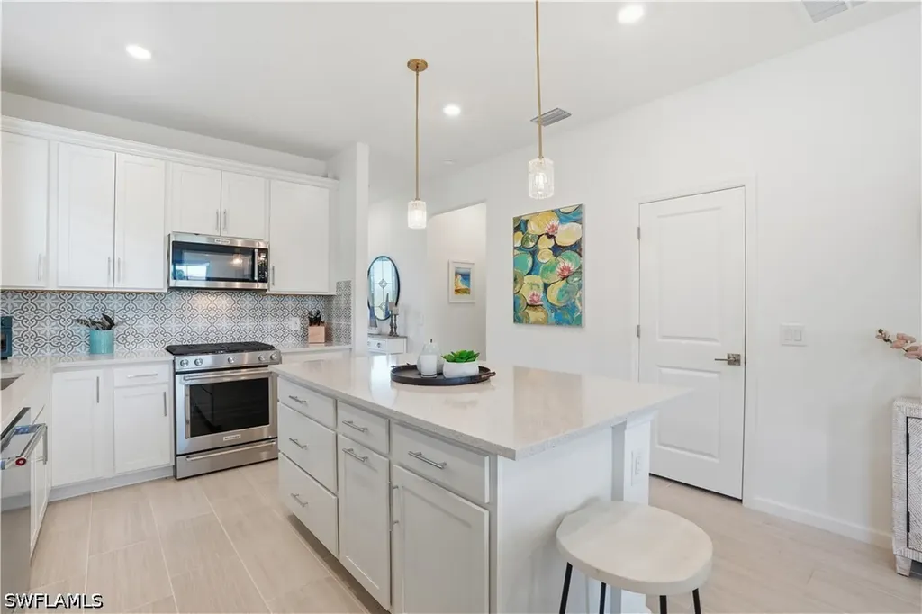 1888 Sierra Court Naples FL 34120