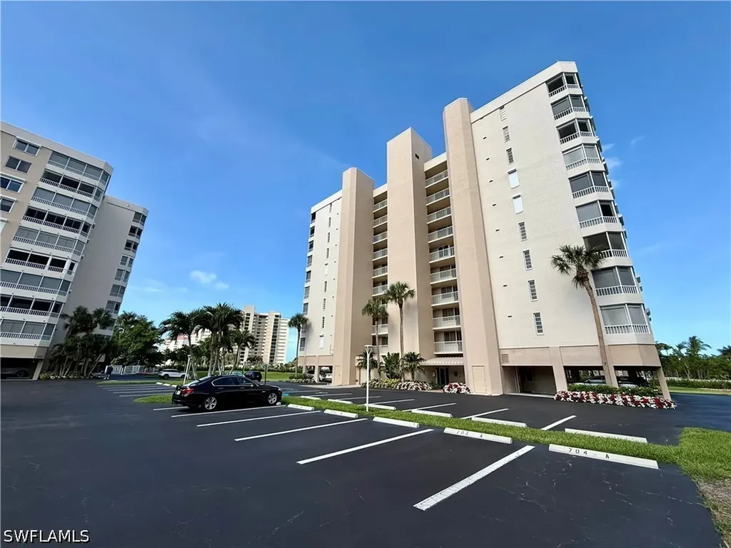 11118 Gulf Shore Drive Naples FL 34108
