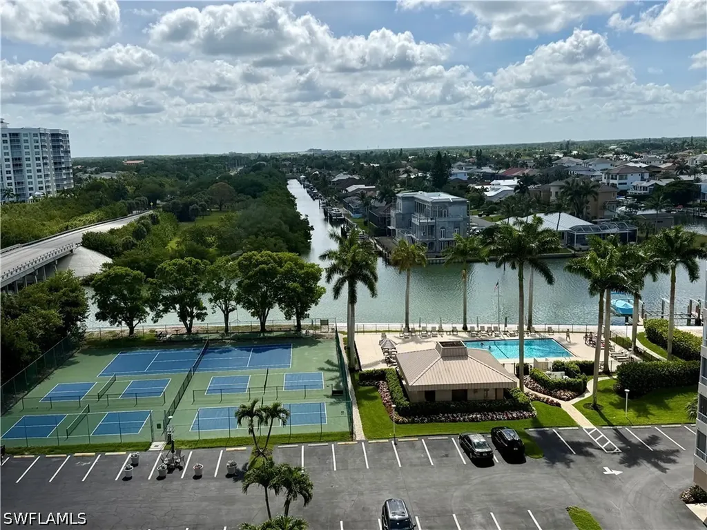 11118 Gulf Shore Drive Naples FL 34108