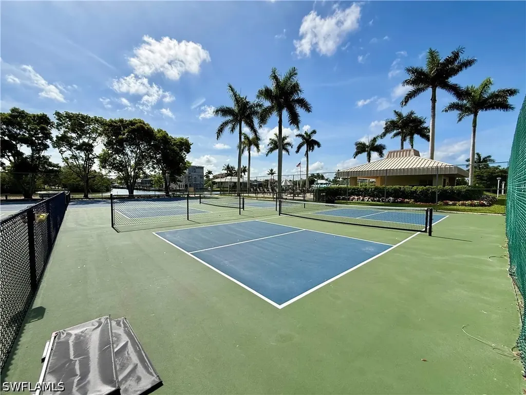 11118 Gulf Shore Drive Naples FL 34108