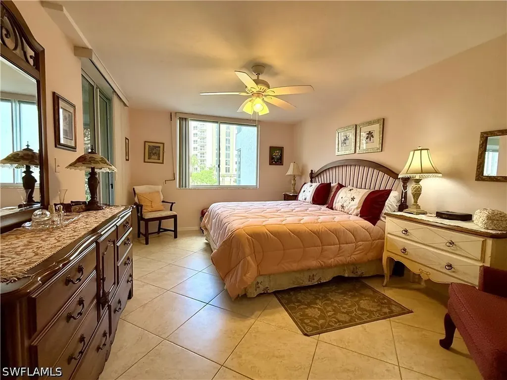 11118 Gulf Shore Drive Naples FL 34108