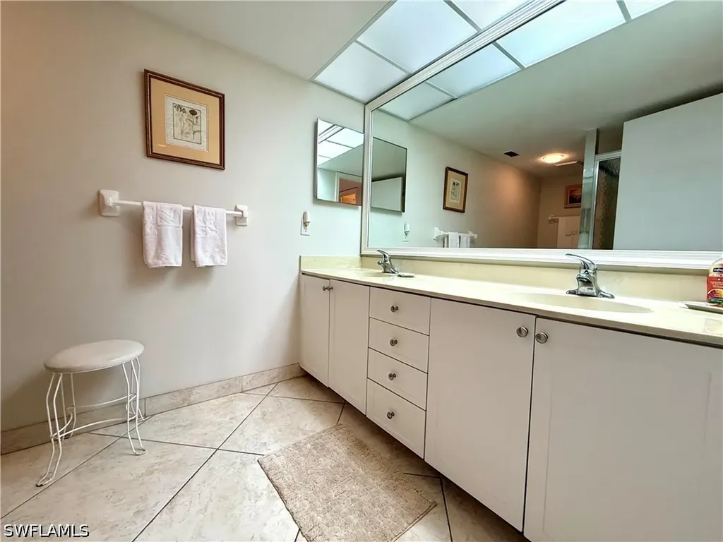 11118 Gulf Shore Drive Naples FL 34108