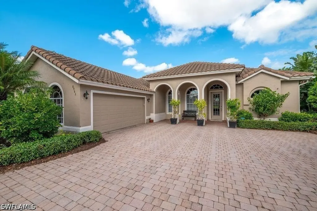 8963 Appaloosa Court Naples FL 34113