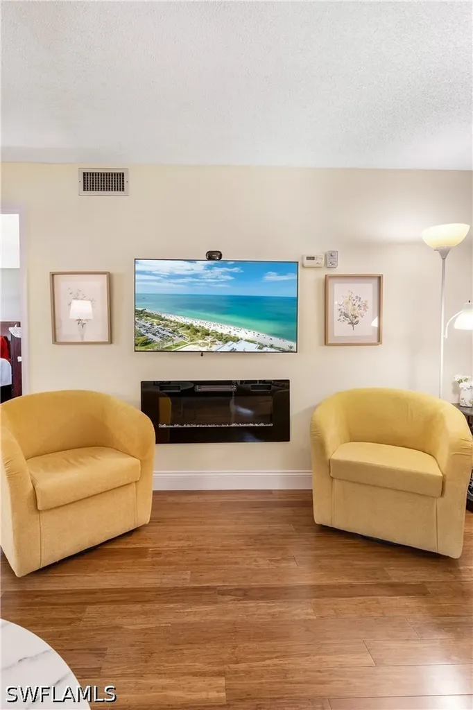 200 Valley Stream Drive Naples FL 34113