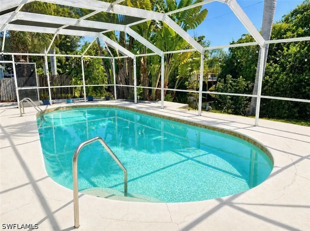 688 W Valley Drive Bonita Springs FL 34134