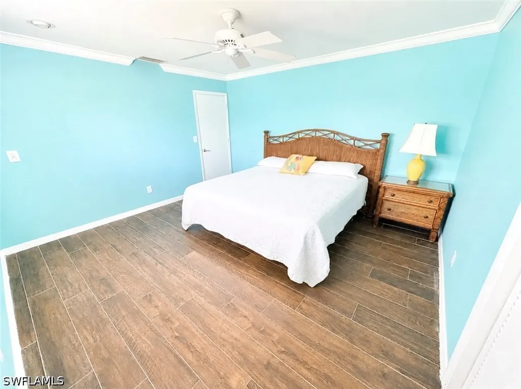688 W Valley Drive Bonita Springs FL 34134