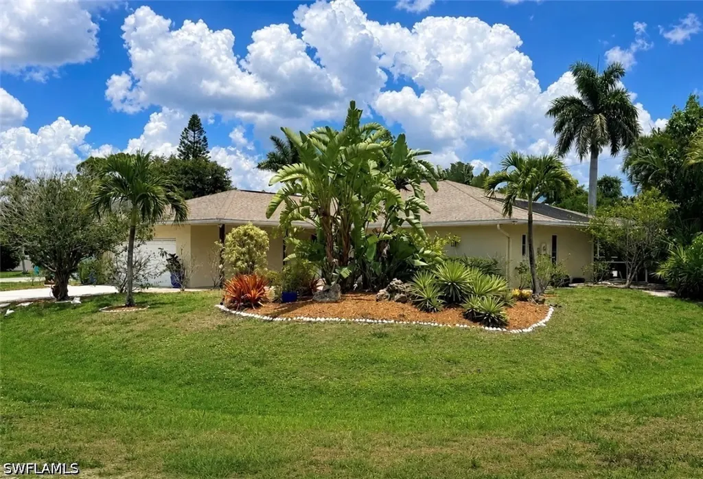 688 W Valley Drive Bonita Springs FL 34134