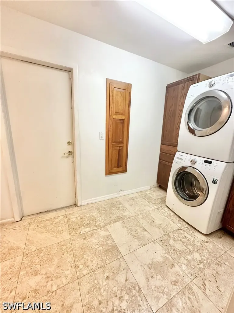 688 W Valley Drive Bonita Springs FL 34134